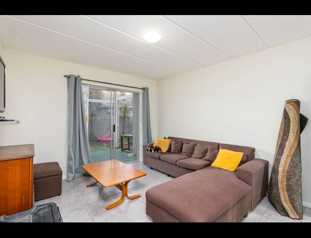 2 BEDROOM APARTMENT FOR SALE IN WEST BEACH